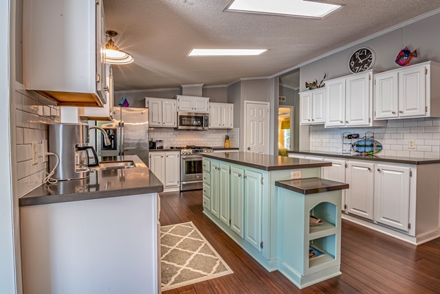 Freestanding Kitchen Island Sadie Pizzey Interiors