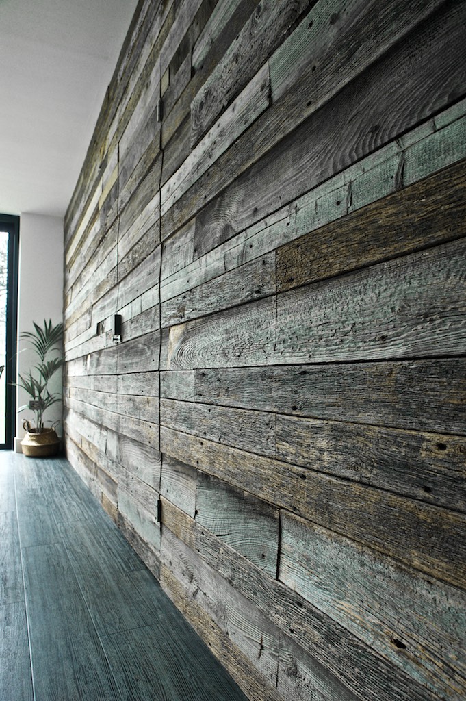 Reclaimed wood wall by Guildford interior designer