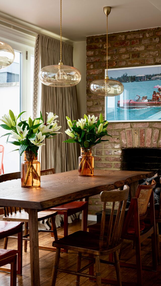 Outside space in London is precious! We love what we created at our Notting Hill project, three separate areas created for breakfast, entertaining & relaxing!! Now all we need is lots of sunshine!!☀️ 
#londonrenovation #londonproperty #londondevelopment #londoninteriors #londoninteriordesigner #nottinghill #roofterrace #londonhomes